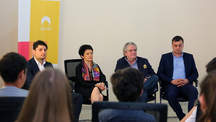 პროგრამული ენის შემსწავლელი კურსი ტყვიაველი მოსწავლეებისთვის